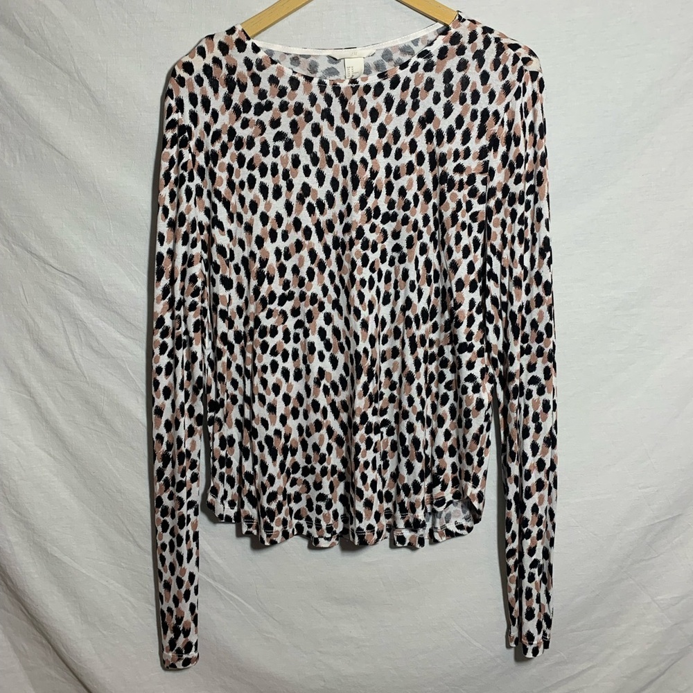 H&M | Lightweight Long Sleeve - Medium
